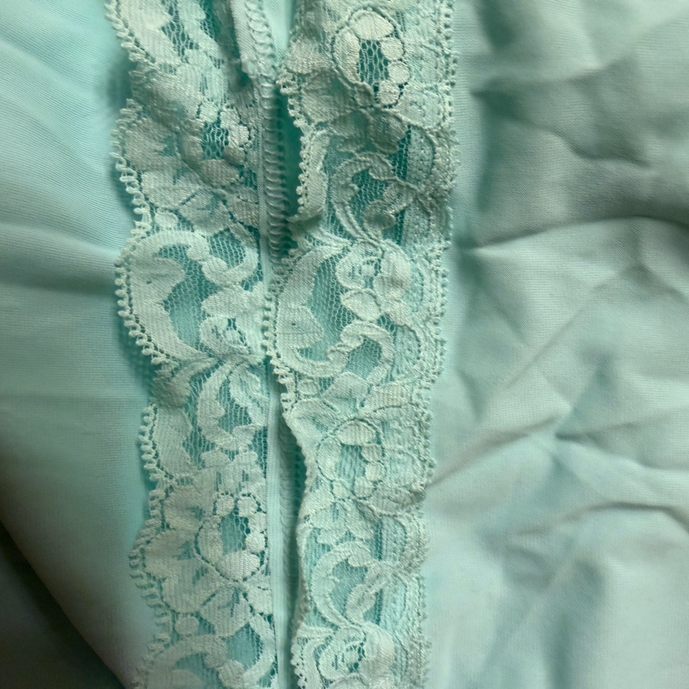 Elegant Lace Trim Sea-foam Nightgown Sz M NWT - Picture 10 of 13